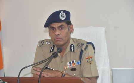 Uttarakhand: कानून व्यवस्था पर एडीजी लॉ एंड आर्डर की समीक्षा बैठक, अधिकारियों को दिए कड़े निर्देश