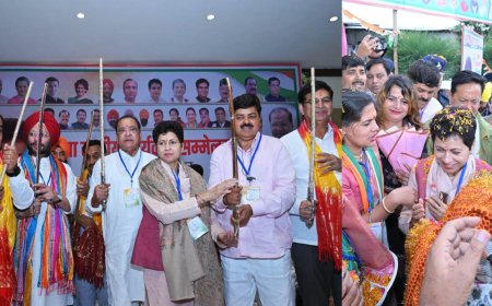 कुमारी शैलजा का उत्तराखंड दौरा: कांग्रेस के गुटबाजी को सुलझाने की कोशिश, हरदा के बयानों पर दिया जवाब