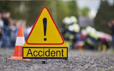 भीषण सड़क हादसा, बोलेरो-लॉरी टक्कर में 8 तीर्थयात्रियों की मौत