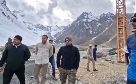 डीएम ने आदि कैलाश एवं ॐ पर्वत यात्रा की तैयारियों का किया निरीक्षण, प्रशासन अलर्ट मोड में