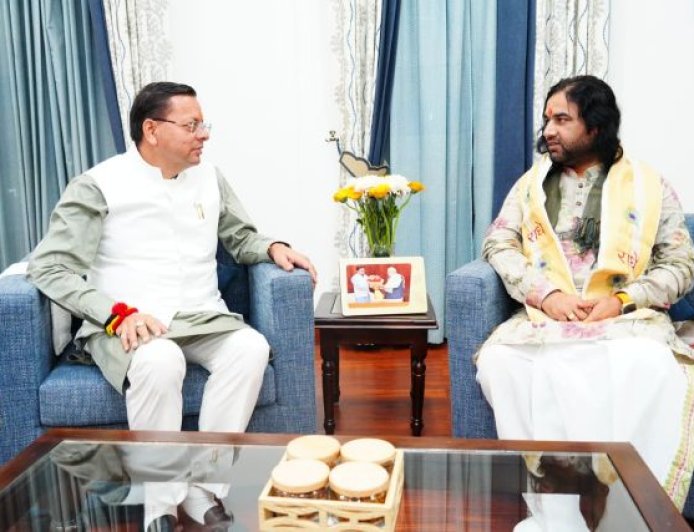 मुख्यमंत्री धामी की चारधाम यात्रा में सुधार के लिए देवकीनंदन ठाकुर जी की सराहना
