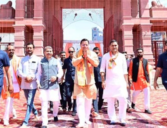 उत्तराखंड के मुख्यमंत्री धामी ने श्री हनुमान जन्मोत्सव पर किया भव्य दर्शन-पूजन, धर्म और विकास का दिया संदेश