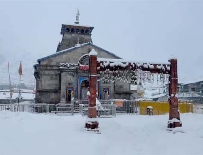 केदारनाथ में बर्फबारी का असर, मौसम विभाग ने जारी की चेतावनी