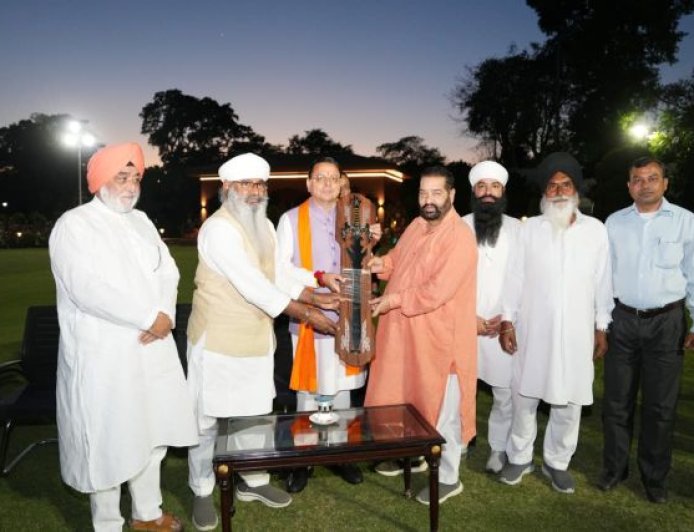 बैसाखी के पर्व पर सीएम धामी से सिख प्रतिनिधिमंडल की भेंट: धार्मिक एकता का प्रतीक