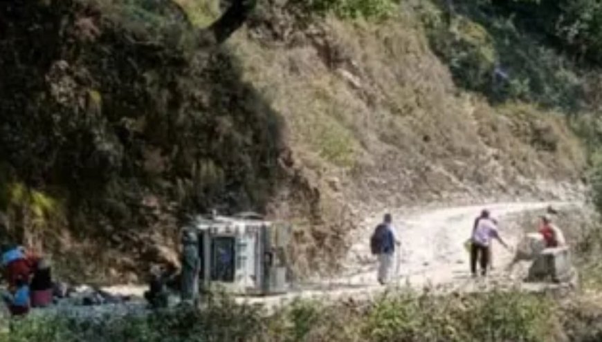 बागेश्वर में बोलेरो पलटने से 11 लोग घायल, गंभीर हालत में 2 एक्जामिन किए गए