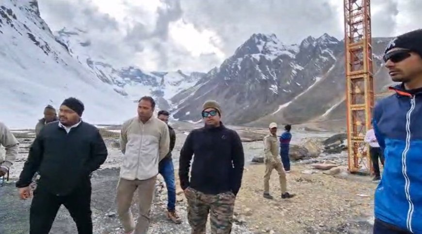 डीएम ने आदि कैलाश एवं ॐ पर्वत यात्रा की तैयारियों का किया निरीक्षण, प्रशासन अलर्ट मोड में