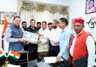 मुख्यमंत्री धामी की आवास पर तीन विधायक की महत्वपूर्ण भेंट