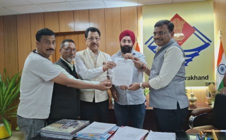 चंपावत में सामूहिक दुष्कर्म पर कांग्रेस ने सरकार को घेरा, मुख्य सचिव को सौंपा आक्रोश पत्र