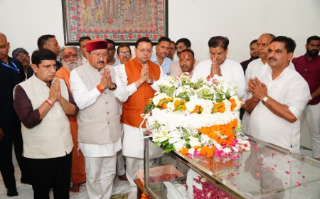 मुख्यमंत्री पुष्कर सिंह धामी ने मेजर जनरल भुवन चंद्र खण्डूरी को समर्पित की श्रद्धांजलि