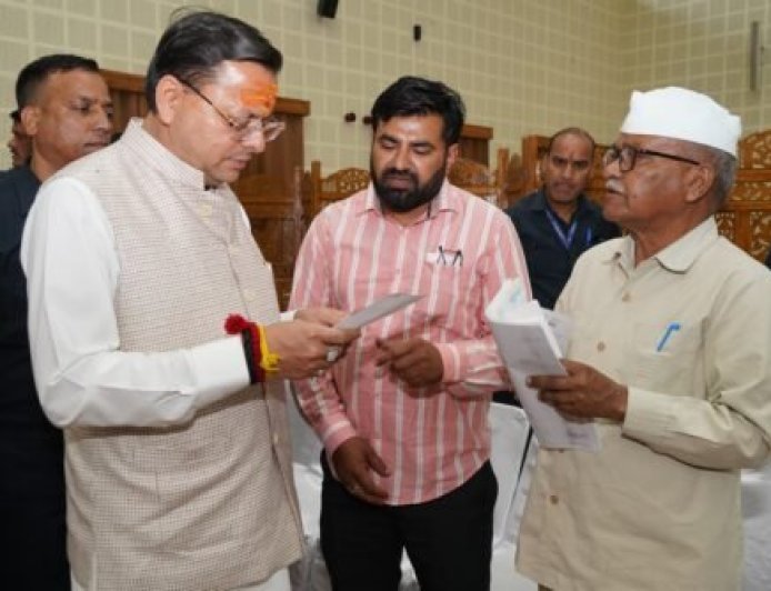 सड़क, पानी, बिजली और स्वास्थ्य-शिक्षा के मुद्दों पर जनता की आवाज: जनसुनवाई में महत्वपूर्ण चर्चा