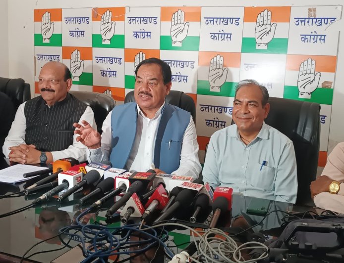 सिडकुल उद्योगों में श्रमिकों का शोषण: डॉ. हरक सिंह रावत की तीखी टिप्पणी