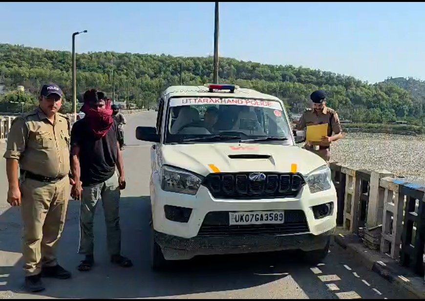 देहरादून पुलिस ने तड़ीपार किया दो आदतन अपराधियों को ढोल-नगाड़े की गूंज में