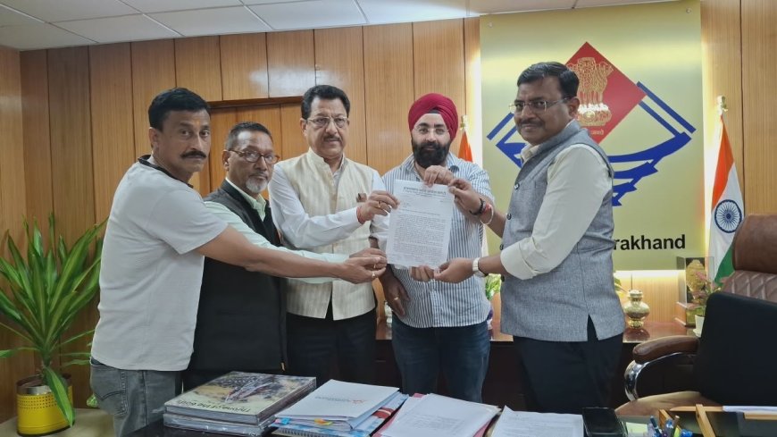 चंपावत में सामूहिक दुष्कर्म पर कांग्रेस ने सरकार को घेरा, मुख्य सचिव को सौंपा आक्रोश पत्र