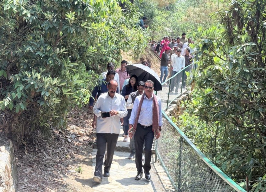 सीडीओ नैनीताल का धारी ब्लॉक और भालूगाड़ का निरीक्षण: जलागम कार्यों में लापरवाही पर नाराजगी और विकास के लिए कड़े निर्देश