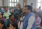 एकेश्वर बीडीसी बैठक: अधिकारियों की अनुपस्थिति पर कवींद्र इष्टवाल का तीखा विरोध, जनप्रतिनिधियों ने जताई नाराजगी