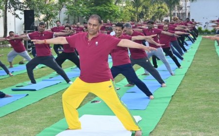अन्तराष्ट्रीय योग दिवस पर पिटकुल में निदेशक पी0सी0 ध्यानी के नेतृत्व में सामूहिक योगाभ्यास