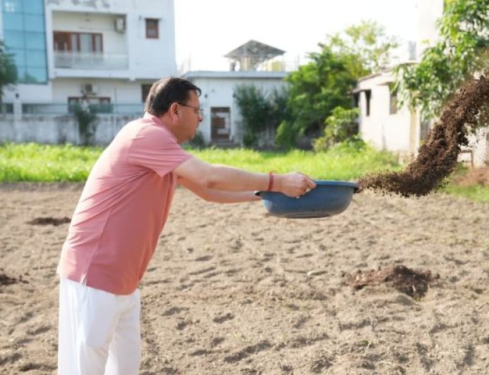 मुख्यमंत्री धामी का कृषि संकट से निपटने के लिए जैविक खेती को बढ़ावा देने का संदेश