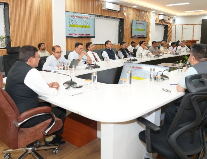टीबी मुक्त भारत अभियान में लापरवाही पर मुख्य सचिव आनंद बर्द्धन का कड़ा रुख: जिलाधिकारियों को ‘प्रतिकूल प्रविष्टि’ देने के निर्देश