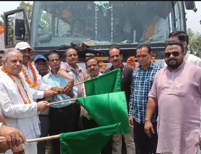 गोरखपुर को मिली रोडवेज बस सेवा की सौगात, 25 वर्षों बाद शुरू हुआ संचालन