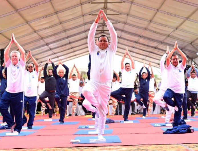 मुख्यमंत्री पुष्कर सिंह धामी ने प्रदेशवासियों को दी अंतरराष्ट्रीय योग दिवस की शुभकामनाएं