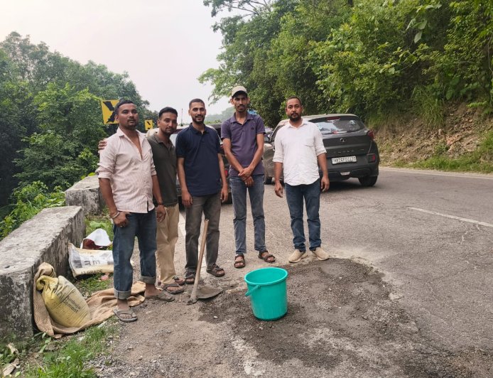 हल्द्वानी-रामनगर हाईवे पर समाजसेवी की जांबाज टीम ने टाली बड़ी दुर्घटना, जानिए कैसे