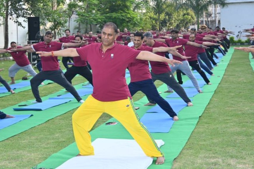 अन्तराष्ट्रीय योग दिवस पर पिटकुल में निदेशक पी0सी0 ध्यानी के नेतृत्व में सामूहिक योगाभ्यास