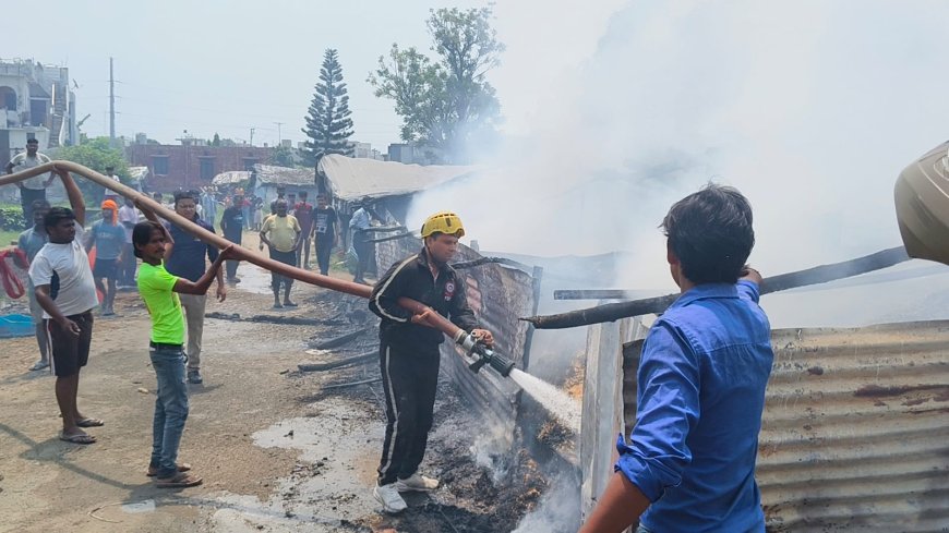 हल्द्वानी में फायर फाइटर्स का अद्भुत कार्य: समय पर आग पर पाया गया काबू
