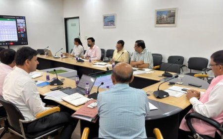 यूपीसीएल के प्रबन्ध निदेशक ध्यानी को अधिकारी कर्मचारी मोर्चा एवं इण्डस्ट्रीज एसोसिएशन की बधाई