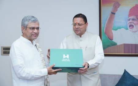 मुख्यमंत्री पुष्कर सिंह धामी ने केंद्रीय रेल मंत्री से रेल परियोजनाओं और कनेक्टिविटी विस्तार पर की महत्वपूर्ण चर्चा