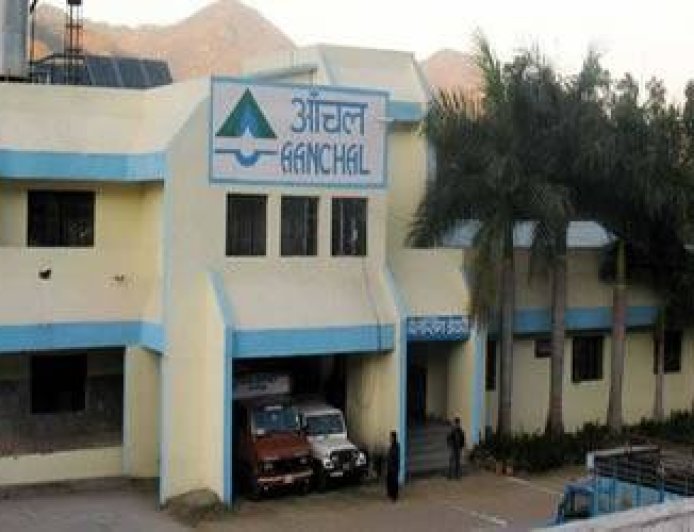 नैनीताल आंचल दुग्ध संघ में हरिश्चंद्र अवस्थी को दी गई भावभीनी विदाई, 39 वर्षों की सेवा का किया गया सम्मान