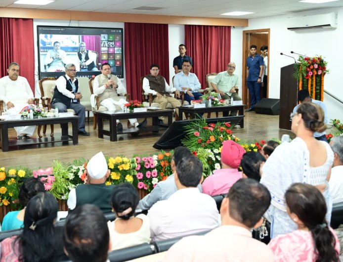 देहरादून साइंस सिटी: मुख्यमंत्री धामी ने किया निर्माण कार्यों का निरीक्षण, विज्ञान का राष्ट्रीय केंद्र बनेगा