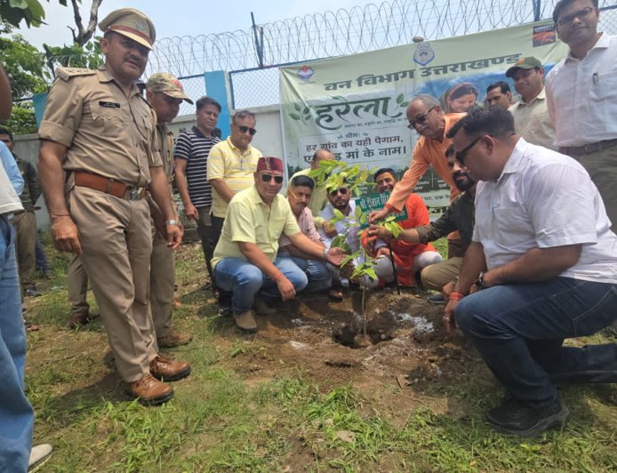 हर गाँव की पहचान: एक पेड़, माँ के नाम - हरेला पर्व 2026 का उत्सव कार्बेट टाइगर रिजर्व और PNG PG कॉलेज में हुआ धूमधाम से