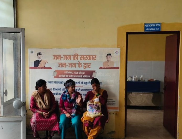 टिहरी में हत्या की आशंका: बेटे ने लगाया ताला और माँ की मिली लाश, पुलिस जांच में जुटी