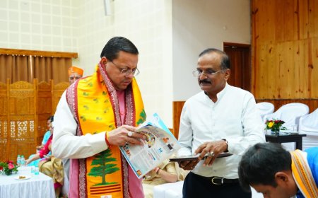 मुख्यमंत्री धामी ने मुख्य सेवक सदन में जन समस्याओं का सुनवाई की, त्वरित समाधान के कड़े निर्देश दिए
