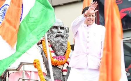गांधी पार्क में आयोजित ‘हर घर तिरंगा यात्रा’: सीएम धामी का प्रदेशवासियों से स्वतंत्रता दिवस पर तिरंगा फहराने का आह्वान