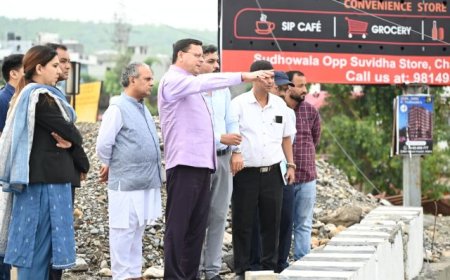 मुख्यमंत्री ने नंदा की चौकी पुल के एप्रोच रोड के पुनर्निर्माण कार्य का किया निरीक्षण