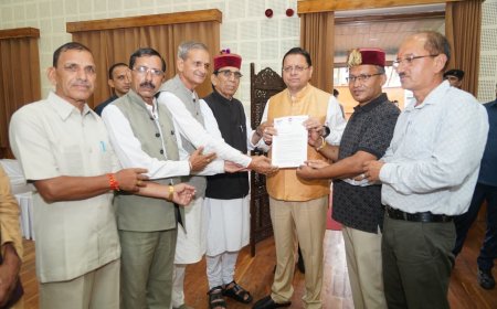 पुरोला विधायक दुर्गेश्वर लाल की सीएम धामी से मुलाकात: रुद्रेश्वर महादेव मंदिर के सौंदर्यीकरण के लिए ₹1.79 करोड़ की स्वीकृति पर आभार