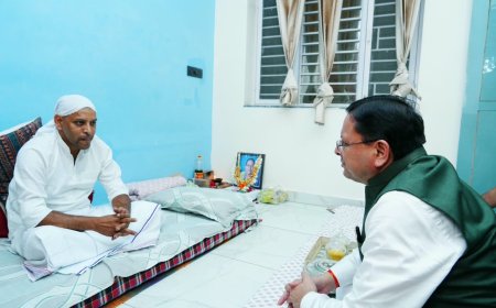 वरिष्ठ पत्रकारों की माताओं के निधन पर सीएम धामी का गहरा शोक, परिवारों से मिले और दी सांत्वना