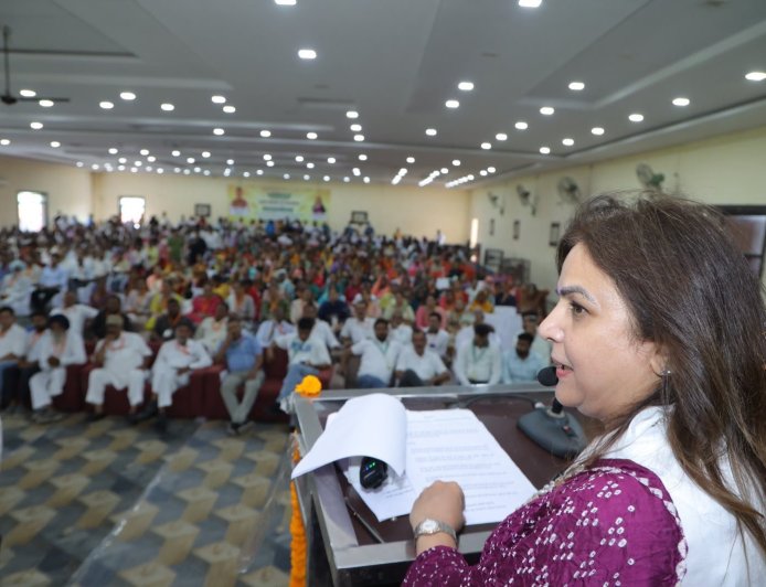 गदरपुर में सहकारिता एवं किसान महासम्मेलन का आयोजन, महिलाएं बनीं अग्रणी