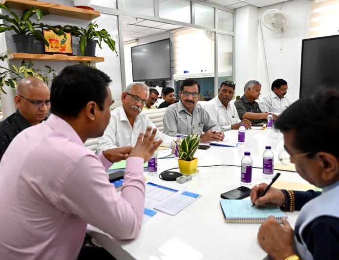 उत्तराखंड में SIR प्रक्रिया पर राजनीतिक दलों के साथ बैठक, 15 लाख नोटिसों की सुनवाई पूरी