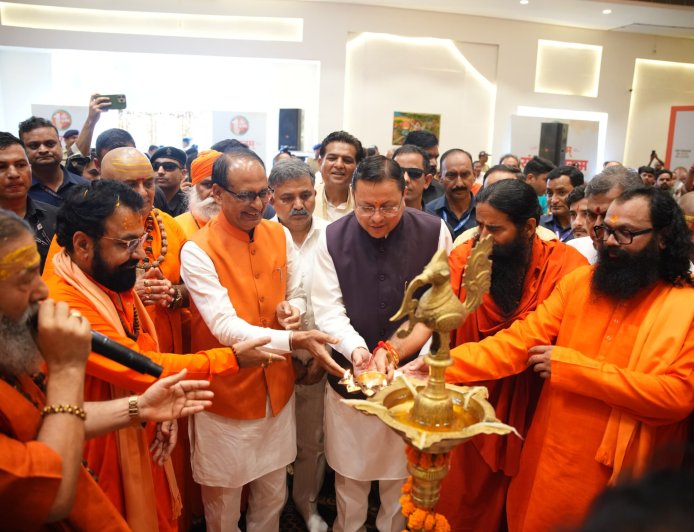 हरिद्वार में ‘एक राष्ट्र-एक चुनाव’ पर शिवराज सिंह चौहान का संतों से आशीर्वाद मांगना