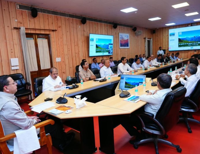मुख्यमंत्री पुष्कर सिंह धामी की सख्ती: रोपवे परियोजनाओं की प्रगति पर मिले गहन निर्देश, 09 नवंबर तक दिखें कार्य