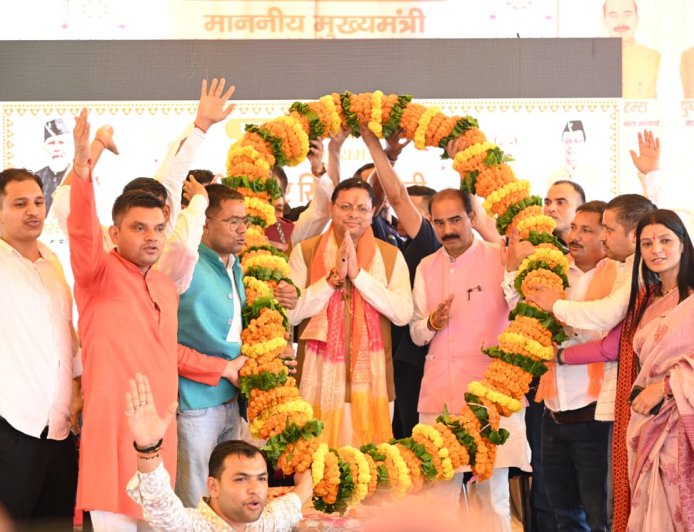 सीएम धामी ने चंपावत को दी करोड़ों की सौगात, 50 विकास योजनाओं का तोहफा