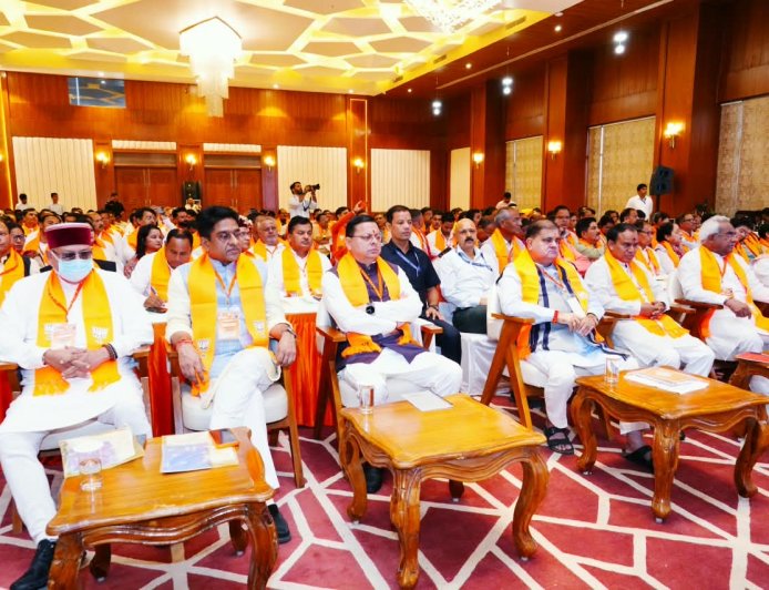 प्रधानमंत्री का ‘मन की बात’ कार्यक्रम राष्ट्र निर्माण के लिए प्रेरणास्रोत; नशा मुक्त युवा ही विकसित भारत की मजबूत नींव: सीएम पुष्कर सिंह धामी