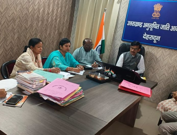 अनुसूचित जाति आयोग के अध्यक्ष ने की जनसुनवाई, 26 शिकायतों का मौके पर किया निस्तारण