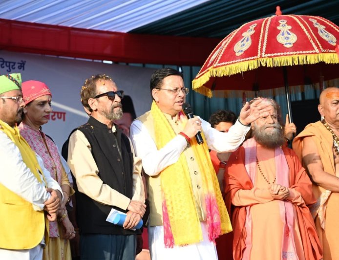 हरिपुर कालसी में 2100 दीपों से जगमगाया यमुना तट, मुख्यमंत्री धामी ने किया मां यमुना की प्रतिमा का अनावरण