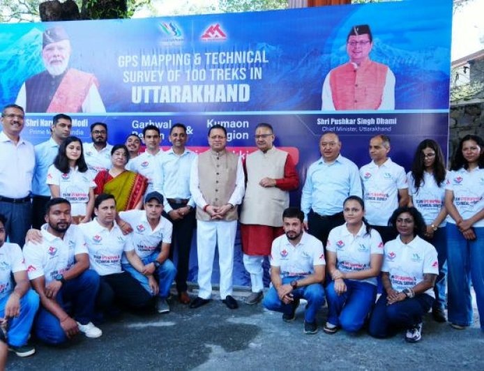 मुख्यमंत्री पुष्कर सिंह धामी ने जीपीएस मैपिंग एवं तकनीकी सर्वेक्षण के लिए अभियान दल को किया फ्लैग ऑफ