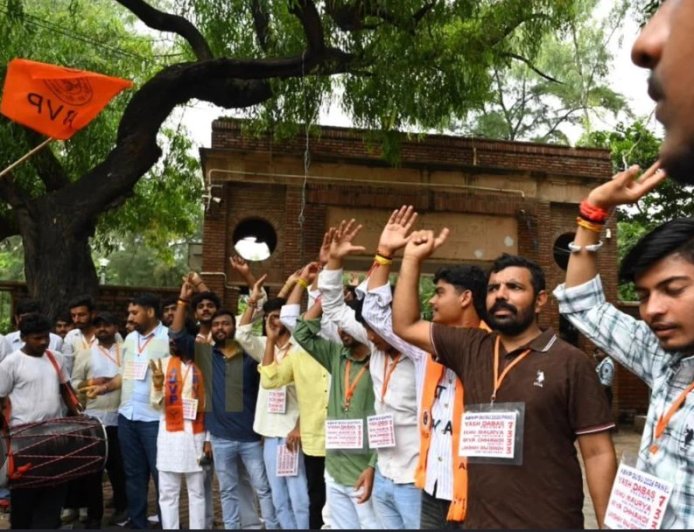 डूसू चुनाव में एबीवीपी का दबदबा, अध्यक्ष समेत तीन पदों पर जीत
