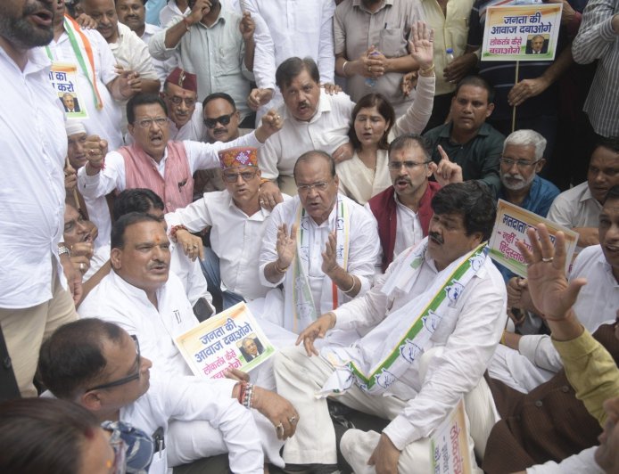 निर्वाचन आयोग के खिलाफ कांग्रेस का प्रदर्शन, मुख्य निर्वाचन आयुक्त को हटाने की मांग