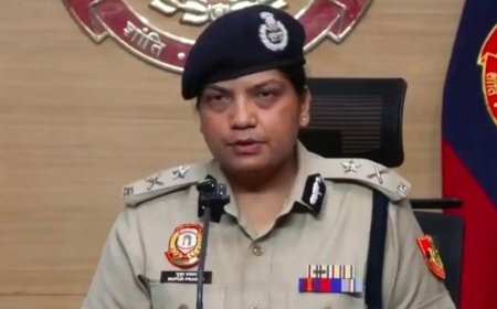 दिल्ली पुलिस ने कॉकरोच जनता पार्टी के प्रदर्शन को दी अनुमति से इनकार, जंतर-मंतर पर थी योजना